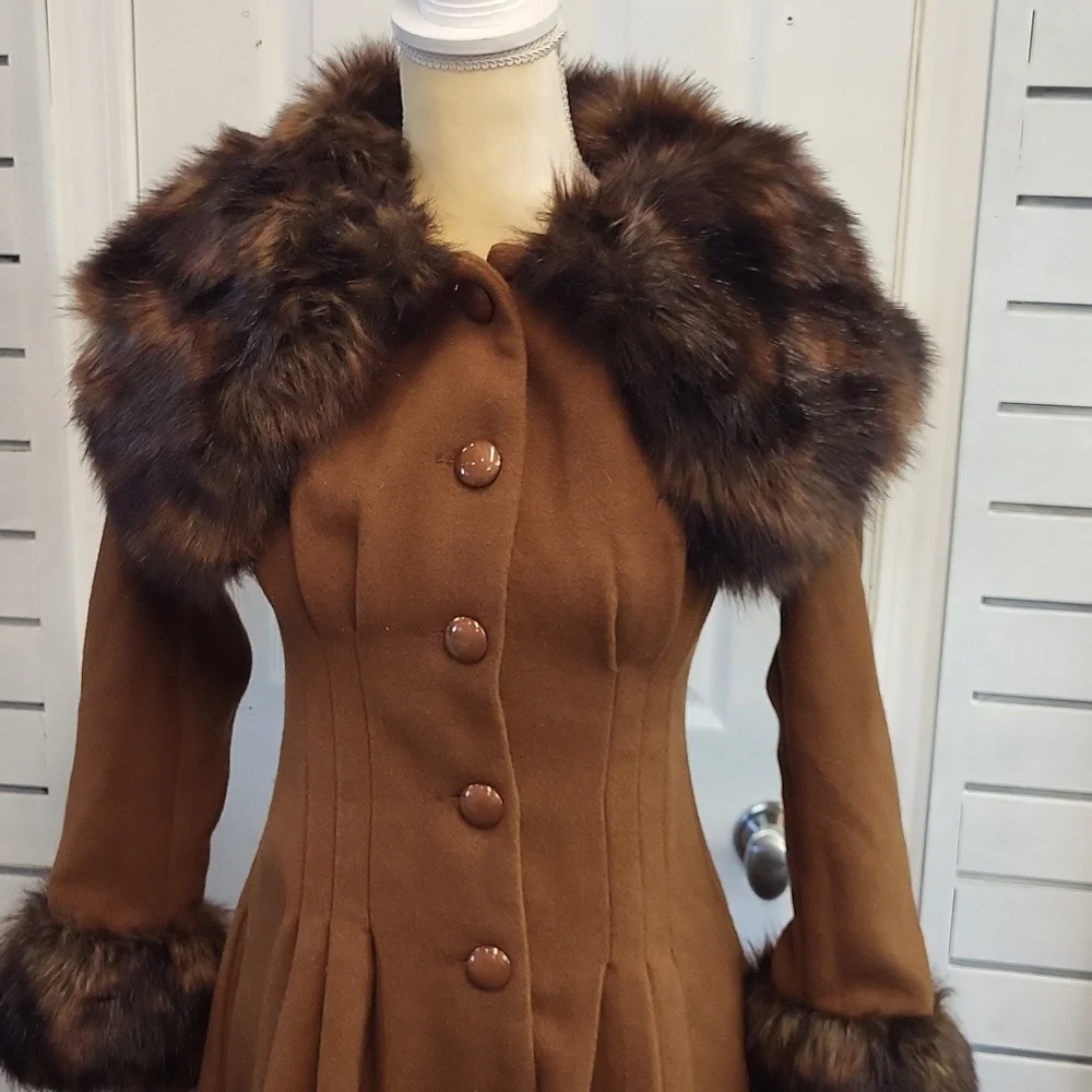 NWT, VINTAGE COLLECTIF PEARL TAN COAT, XS - Picture 2 of 14